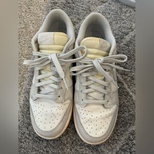 Nike Wmns Dunk Low 'Light Bone' – Size US 10 W